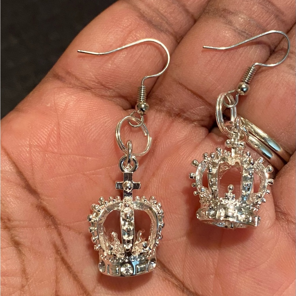 Lisa’s Artistic Designs Silver Crown earrings